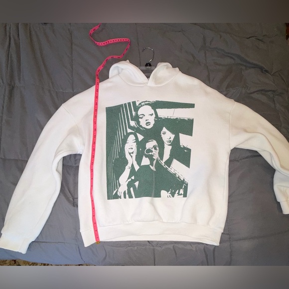 Edikted Graphic Hoodie Women’s Small White Streetwear Pullover Sweatshirt - Picture 6 of 7